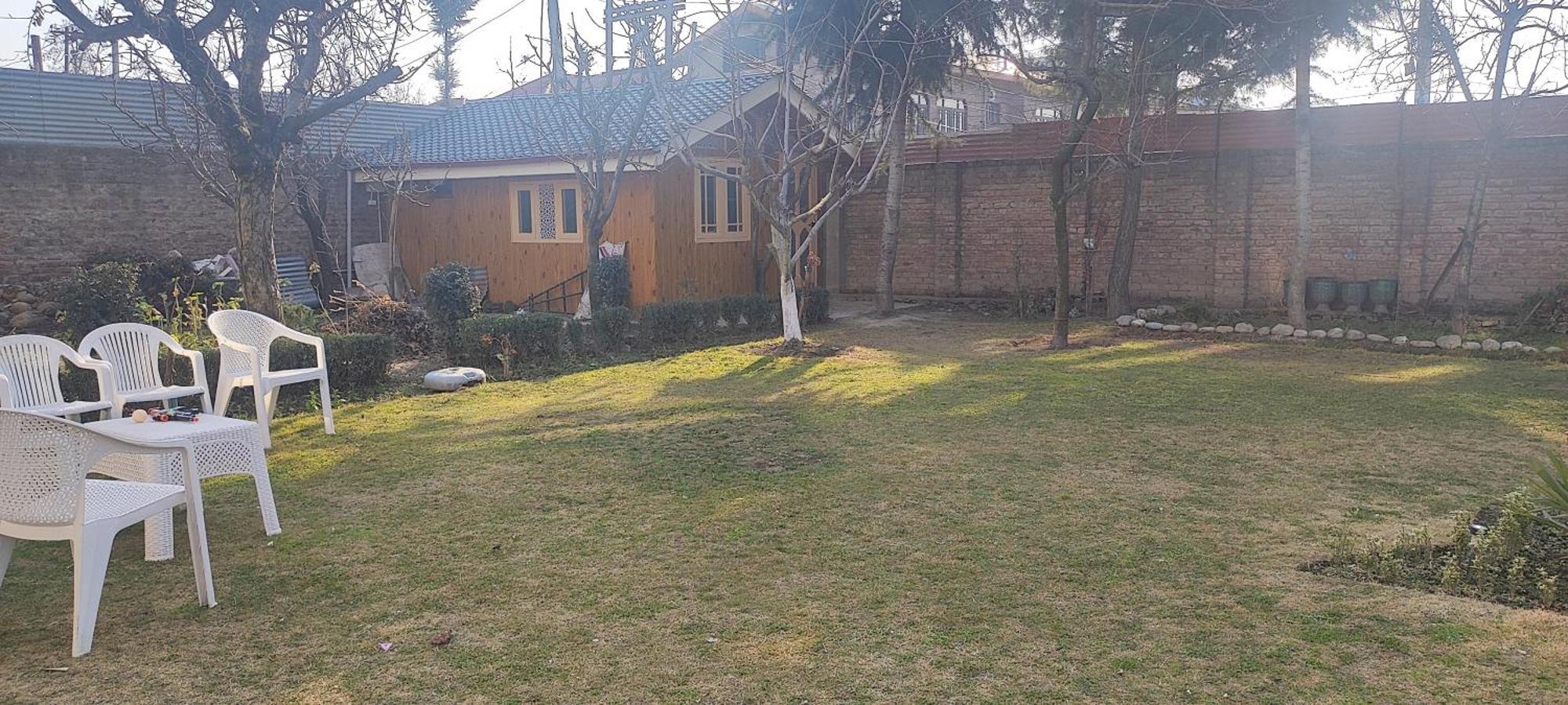 Srīnagar The Clover Inn מראה חיצוני תמונה