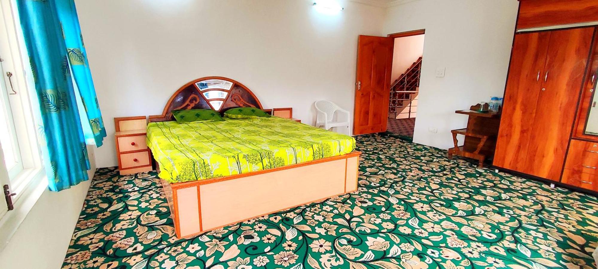 Srīnagar The Clover Inn מראה חיצוני תמונה