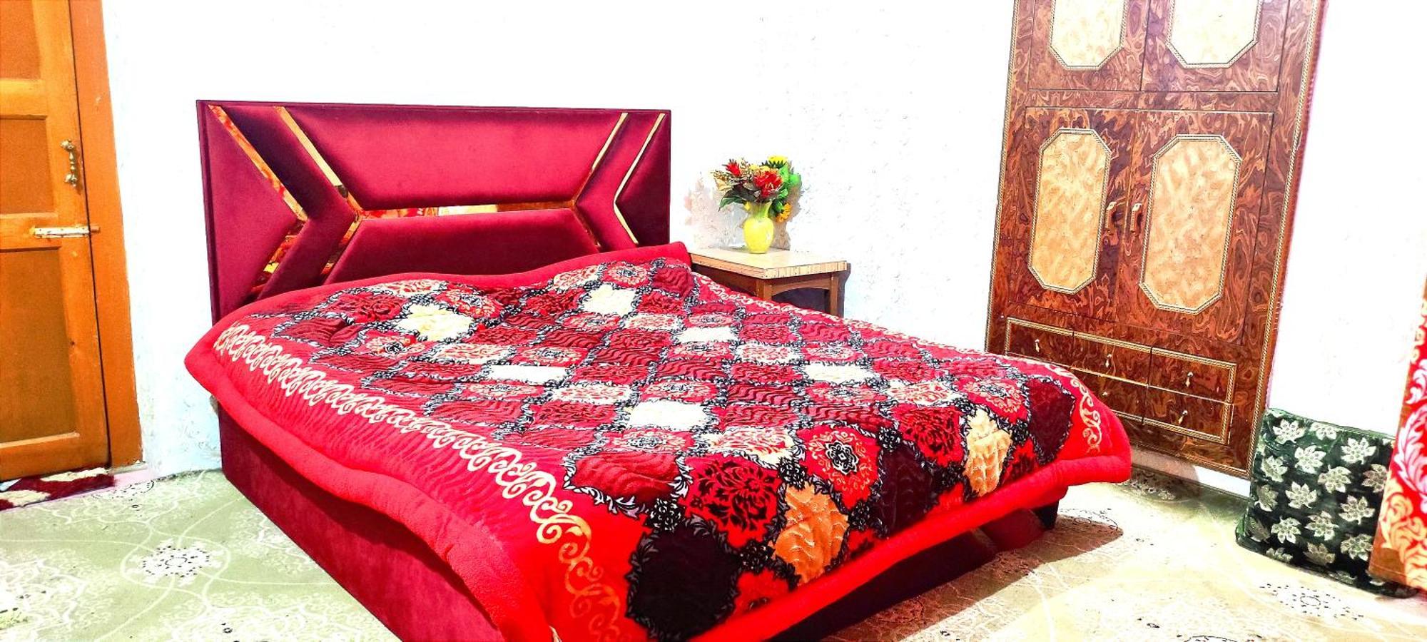 Srīnagar The Clover Inn חדר תמונה